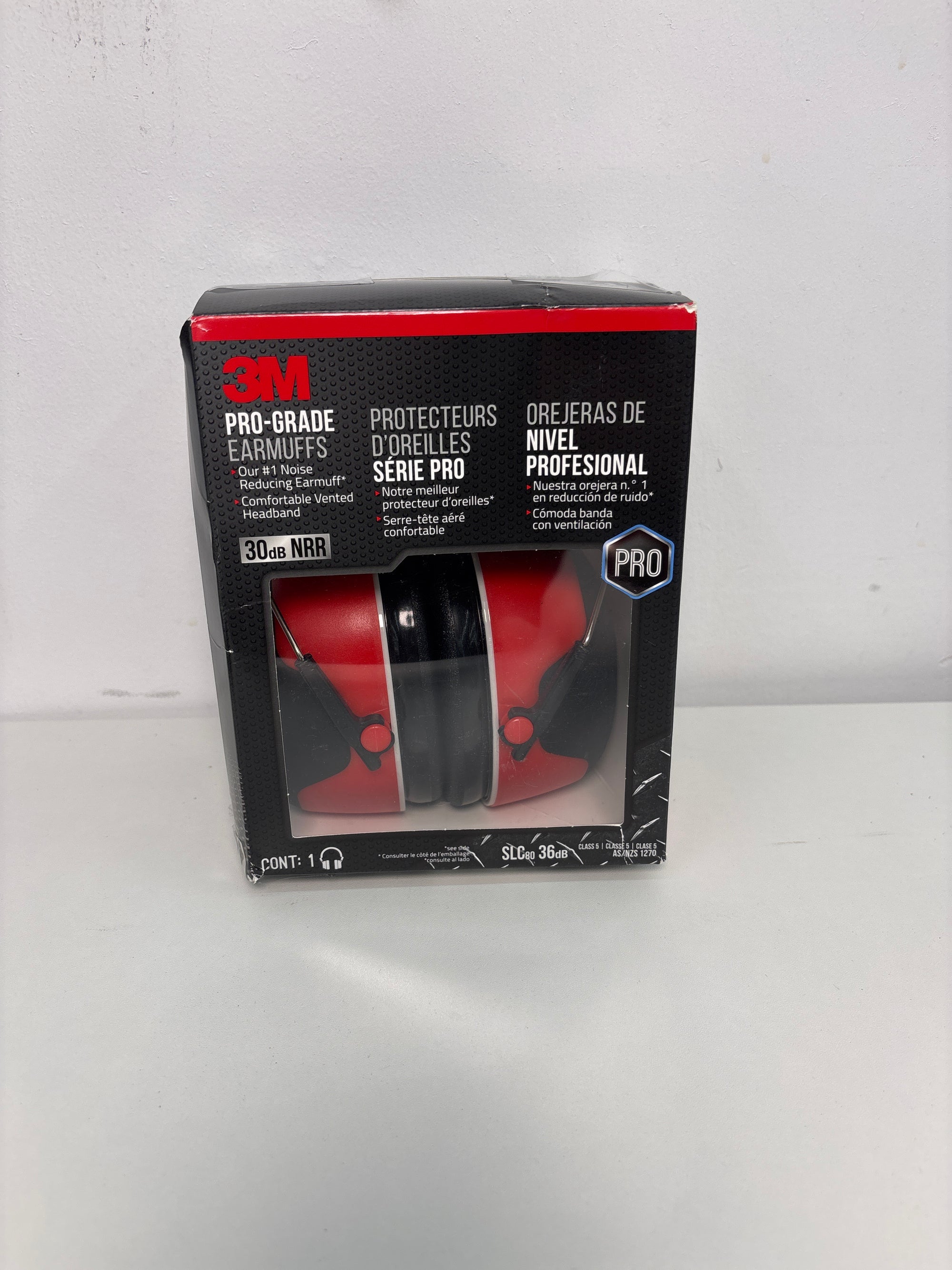 3M Pro-Grade Earmuff, Noise Reduction Rating (NRR) 30 dB, Lightweight & Adjustable Ear Muffs, Reduce Pressure Points For All-Day Comfort, Steel Wire Headband With Rubber Overmold Design (90565-4DC-PS)