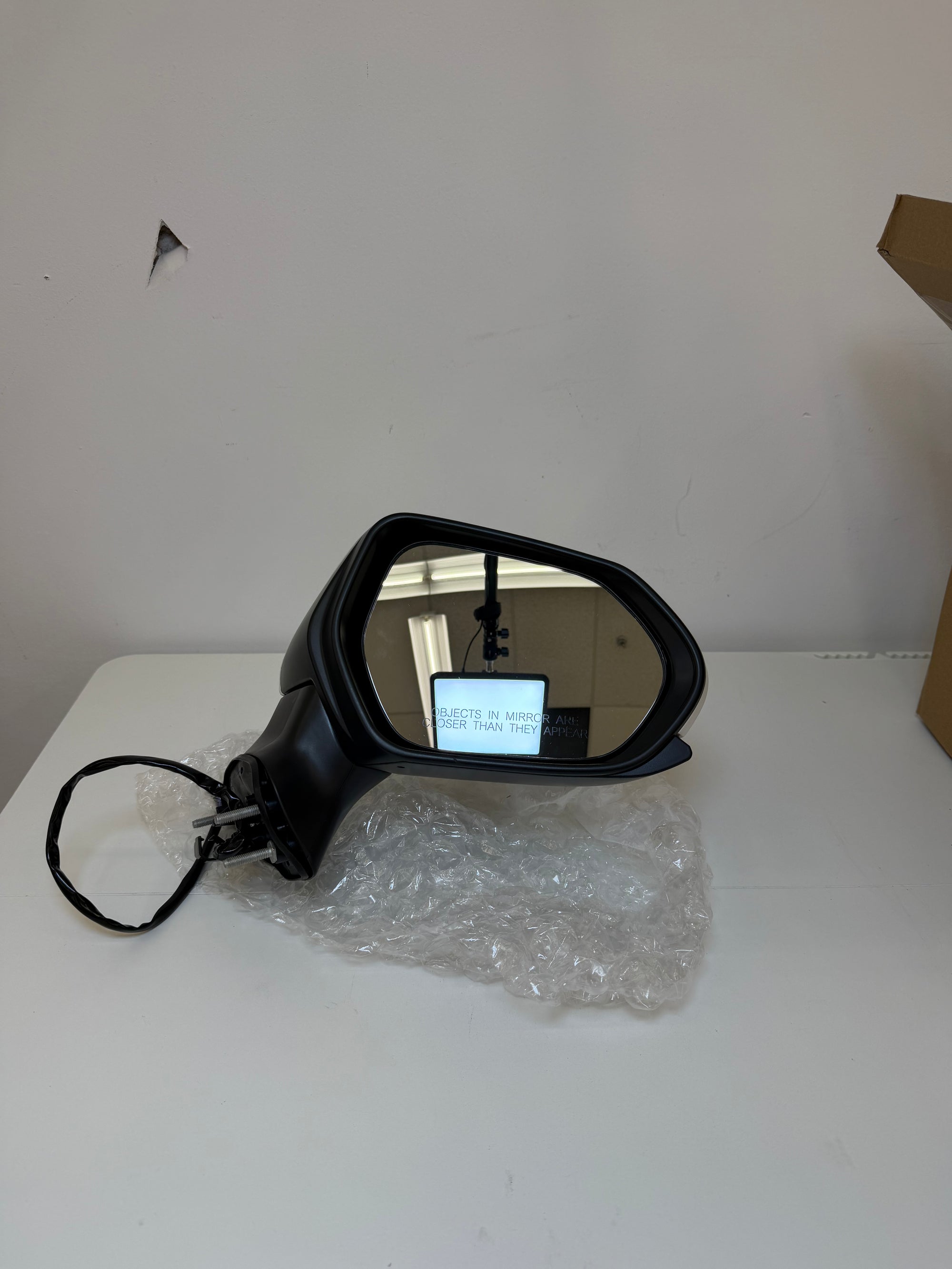 Right Passenger side Mirror Fits 2018-2024 Toyota Camry with Power Glass without Heated without turn signals without Blind Spot Match Super White Replace 8791006800(3Pins)